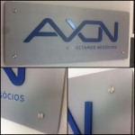 placa em mdf com adesivo fibra de carbono