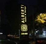 totem em ACM com iluminação interna com Led